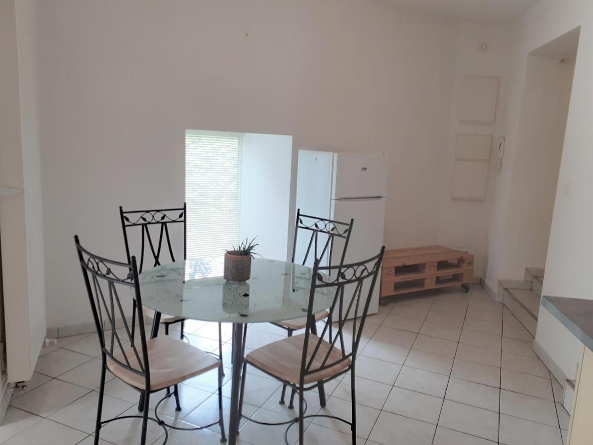 Appartement Rez De Chaussee Avec Terrasse Et Jardin Tence Ngoại thất bức ảnh